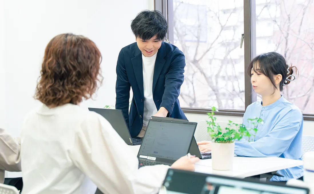 株式会社ネオスのスタッフ
